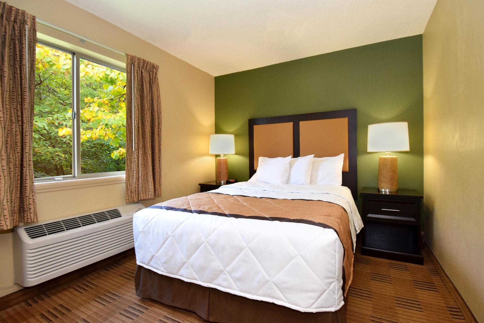 Extended Stay America Suites - Cincinnati - Blue Ash - Reagan Hwy Exterior photo